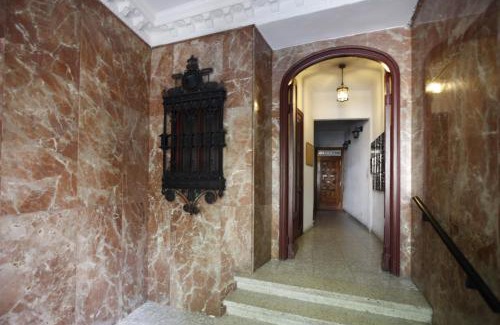 Barrio de La Latina Apartment | Latina Plaza