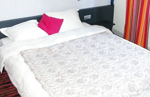 Centre Erlon Hotel | Latino Café