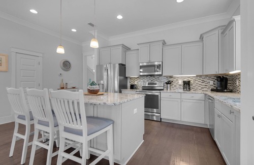 Navarre Beach House | “Latitude Adjustment “ Stunning Beach Home! Kayak/Paddleboard, Bikes, Pool