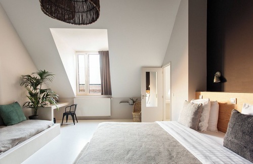 Matonge Hotel | Latroupe Hotel Jardin Secret
