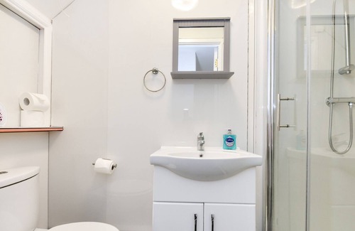 Reading Apartment | Laud Close Guest Suites