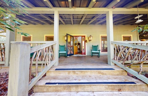 Mirror Lake Cabin | Laughing Bear Lodge | Covered Deck with Woodburning Fireplace and Hot Tub!