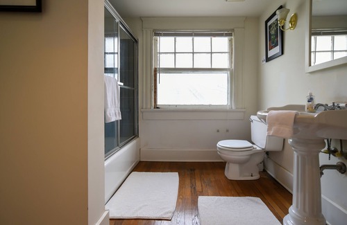 Kansas City House | Laura Nelson Honeymoon Cottage