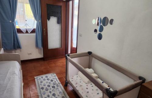 Lierna House | Laura's House, a whole house with a lake view, 5 kilometers from Varenna