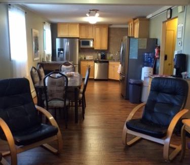 Saskatoon Downtown Hotel | Laura's Lodge