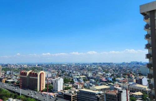 Pio del Pilar Apartment | Laureano di Trevi Makati Apartment with Balcony
