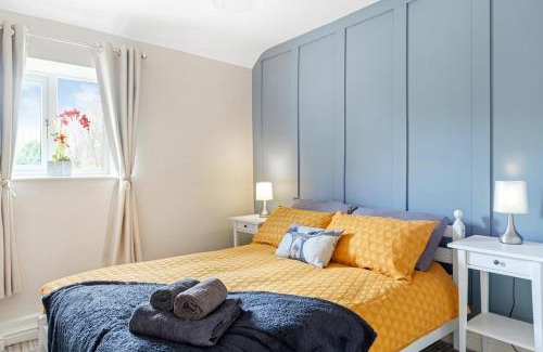 Lincoln House | Laurel Cottage, Lincoln, Spacious Home for 4 - Free parking