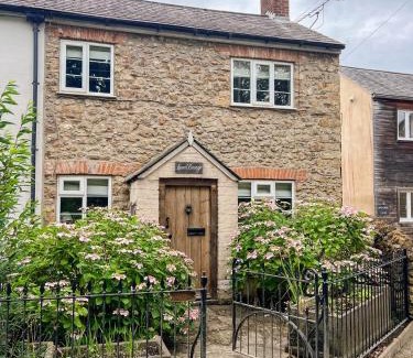 Melplash House | Laurel cottage Melplash
