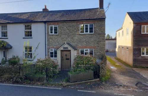 Melplash House | Laurel cottage Melplash