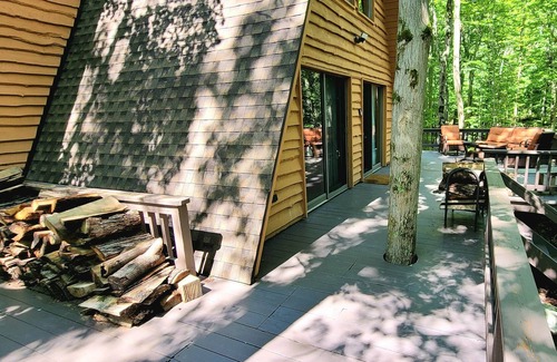 Gray Ski Chalet | Laurel Creek Cabin Rustic Luxury Ski Resort Getaway!