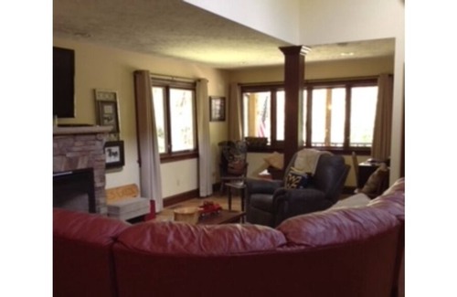 Fayetteville House | Laurel Creek Retreat - 6 Bedroom 5 Bathroom