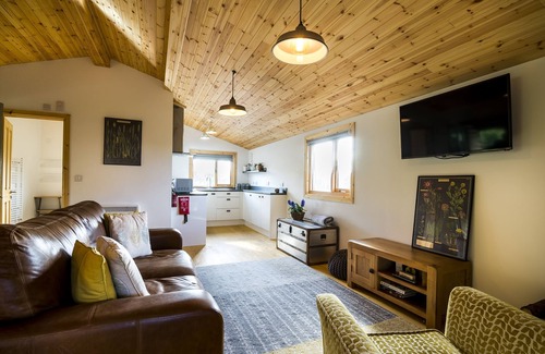 St. Florence Apartment | Laurel Lodge - Log Cabin - St Florence