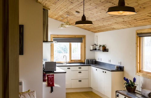 St. Florence Apartment | Laurel Lodge - Log Cabin - St Florence