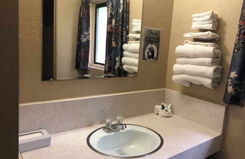 Maggie Valley Hotel | Laurel Park Inn