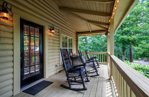 Townsend House | Laurel Valley Charmer with Grill and Golf Course Access