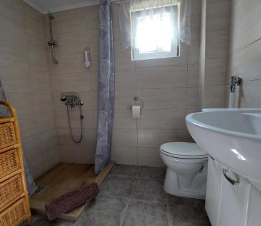 Alsóörs Apartment | Laurin Vendégház