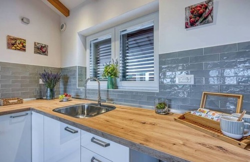 Kringa Apartment | LAVANDA - Relax in Greenery & Explore Istria
