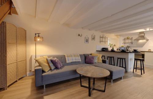 Snainton House | Lavender Cottage - a beautiful quirky family cottage