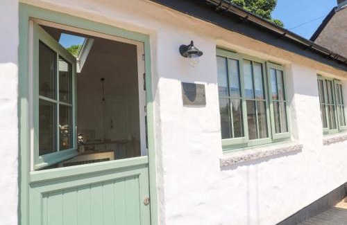 Mabe House | Lavender Cottage