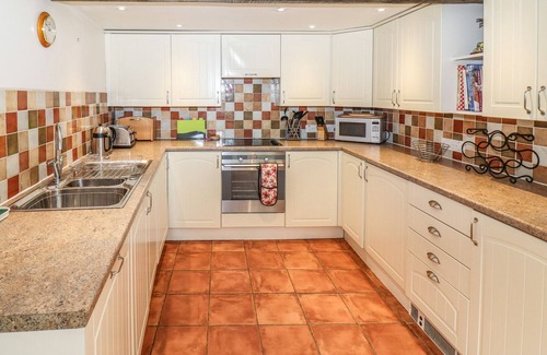 Brailes Cottage | LAVENDER COTTAGE, BRAILES, family friendly, with open fire in Brailes