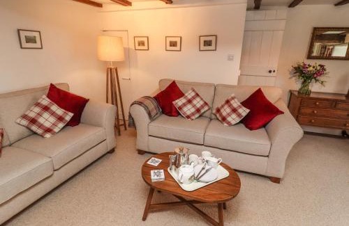 Sticklepath House | Lavender Cottage