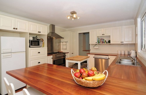 Barrengarry House | Lavender Hill Kangaroo Valley, A quiet get away, but close to Village