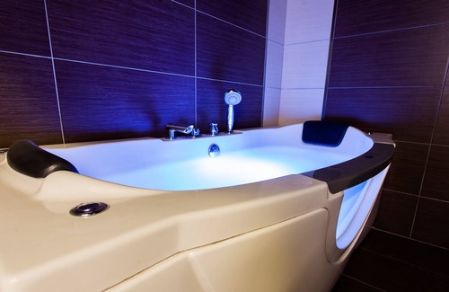 Bandar Baru Permas Jaya Hotel | Lavender Inn Permas Jaya