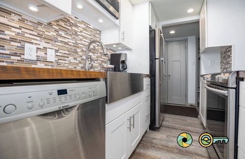 Mount Jackson Condo | Lavender Lodge (#237) On ski slope | Triple-decker bunk beds!