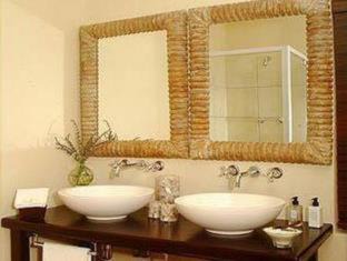 Voelklip House | Lavender Manor Guest Lodge