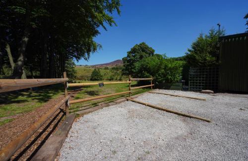 Upper Hulme House | Lavender Retreat with Private Hot Tub