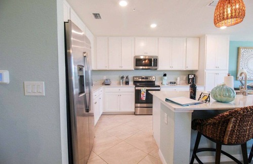 Lakewood Ranch Condo | Lavish 2 BR lakefront condo with golf course views | Lakewood Ranch - Endless View