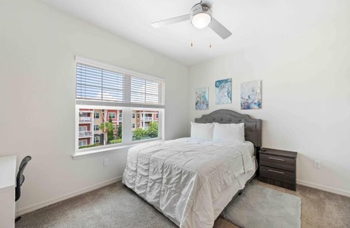 Sun Bay South Apartment | Lavish 2BR Apartment in Tampa