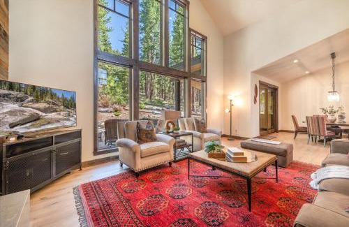Truckee House | Lavish 4 BR in Gray's Crossing