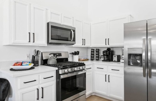 North Las Vegas House | Lavish 4BR Vegas Pool House w/Heated Pool + Spa