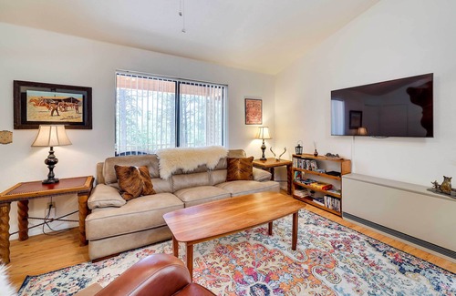 Alpine Cabin | Lavish Alpine Arizona Cabin Rental w/Views!