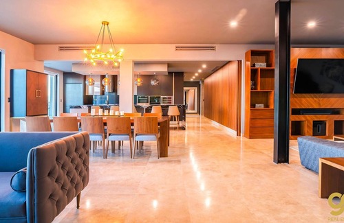 El Centenario Apartment | Lavish Bayview Penthouse, Beachfront Complex!