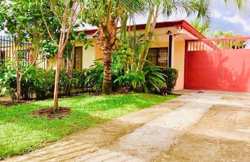 Esterillos Este House | LAVISH BEACH HOUSE - POOL - RANCHO BBQ GRILL