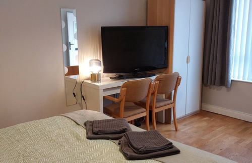 Belfast House | Lawnbrook Town Guest House