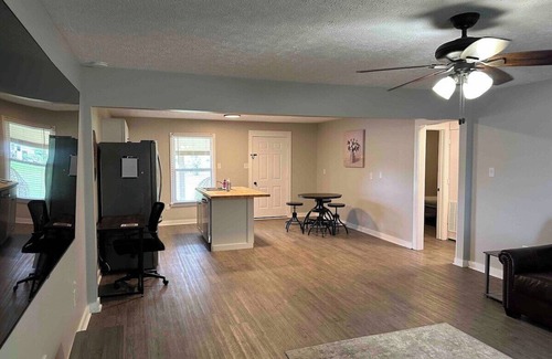Murfreesboro House | Lawrence Oaks Residence