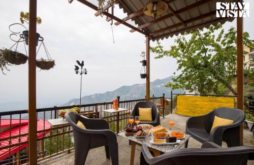 The Mall Road Villa | Lawrence Terrace with Free Breakfast at Mall Road by StayVista