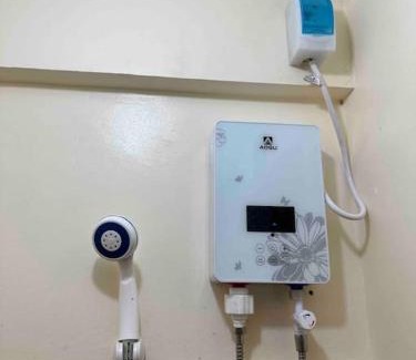 Taguig Apartment | Lawton Residences Studio Room 2K - 4 pax