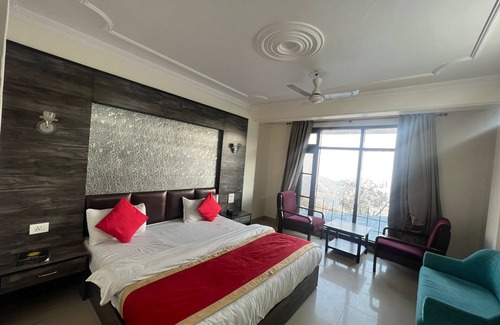The Mall Road Hotel | Laxmi Palace