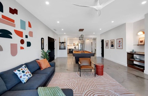 Phoenix Hill Apartment | Lay Low Loft Highlands - NULU 8BR Pool Table Balcony