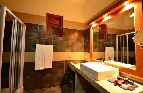 Pasikuda Hotel | Laya Waves