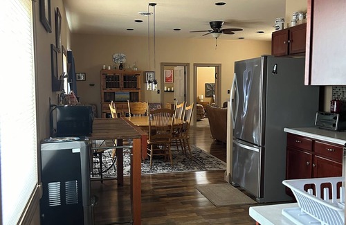 Oral House | LazE Acres Vacation Rental