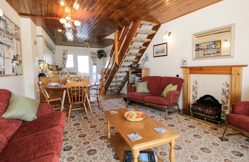 Haverigg Cottage | LAZEY COTTAGE, pet friendly, country holiday cottage in Haverigg
