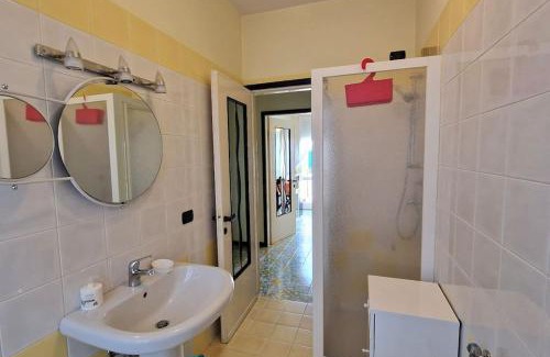Lazise Old Town Apartment | Lazise center - view lake