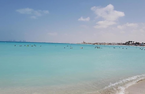 Sidi Abd El-Rahman Ski Chalet | Lazordy bay chalet (X7)