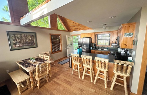 Helenwood House | Lazy Bear Cottage-No Cleaning Fees & direct access to Brimstone