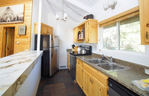 Upper Moonridge Cabin | Lazy Bear Lookout